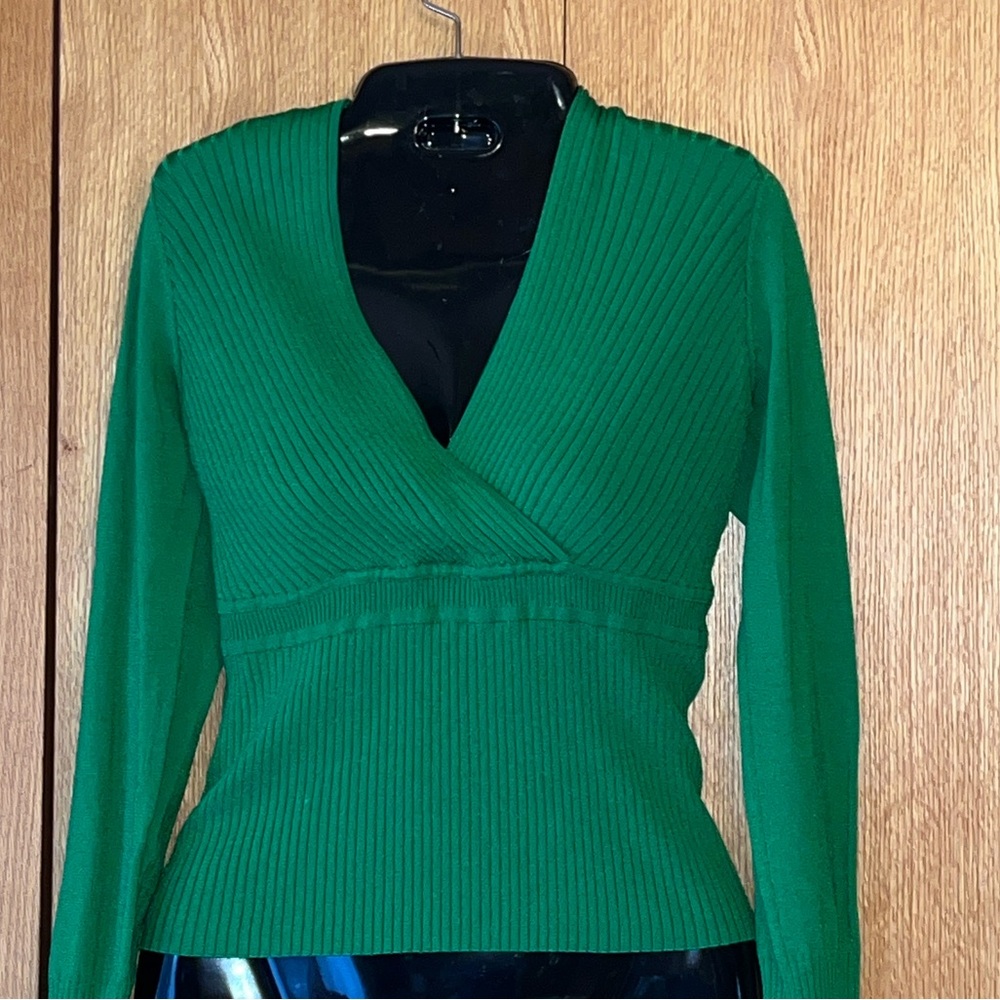 Vintage Nine & Co y2k green thin long sleeve knit crossover V neck sweater EUC